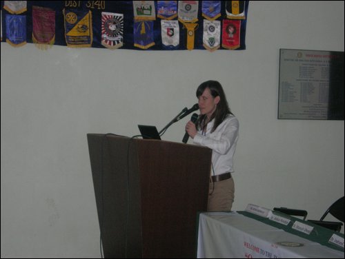 Dr.Rebecca from Operation Smile giving lectures in Burns Seminar.JPG