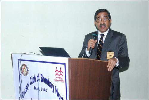 Dg. T N Subramanian (Rotary Dist 3140) speaking the role of Rotary.JPG